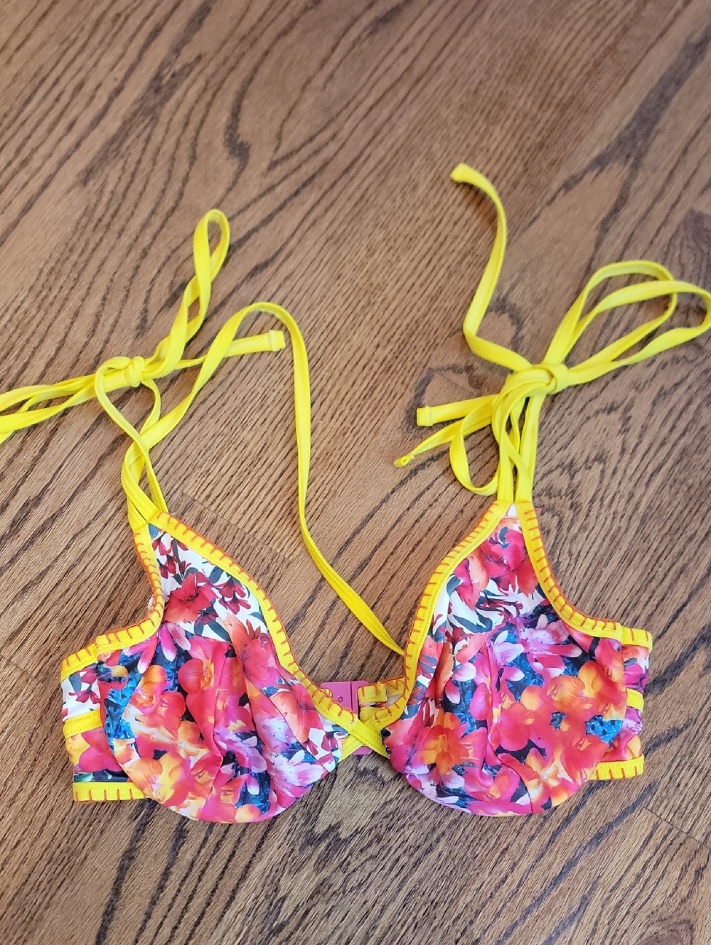 Asos Floral Bikini Top, Size US 34DDD EUC